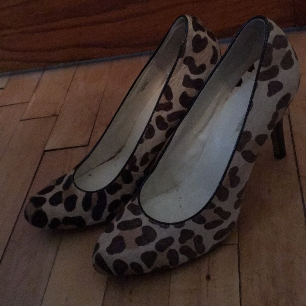 Pumps - Picture 2 of 4